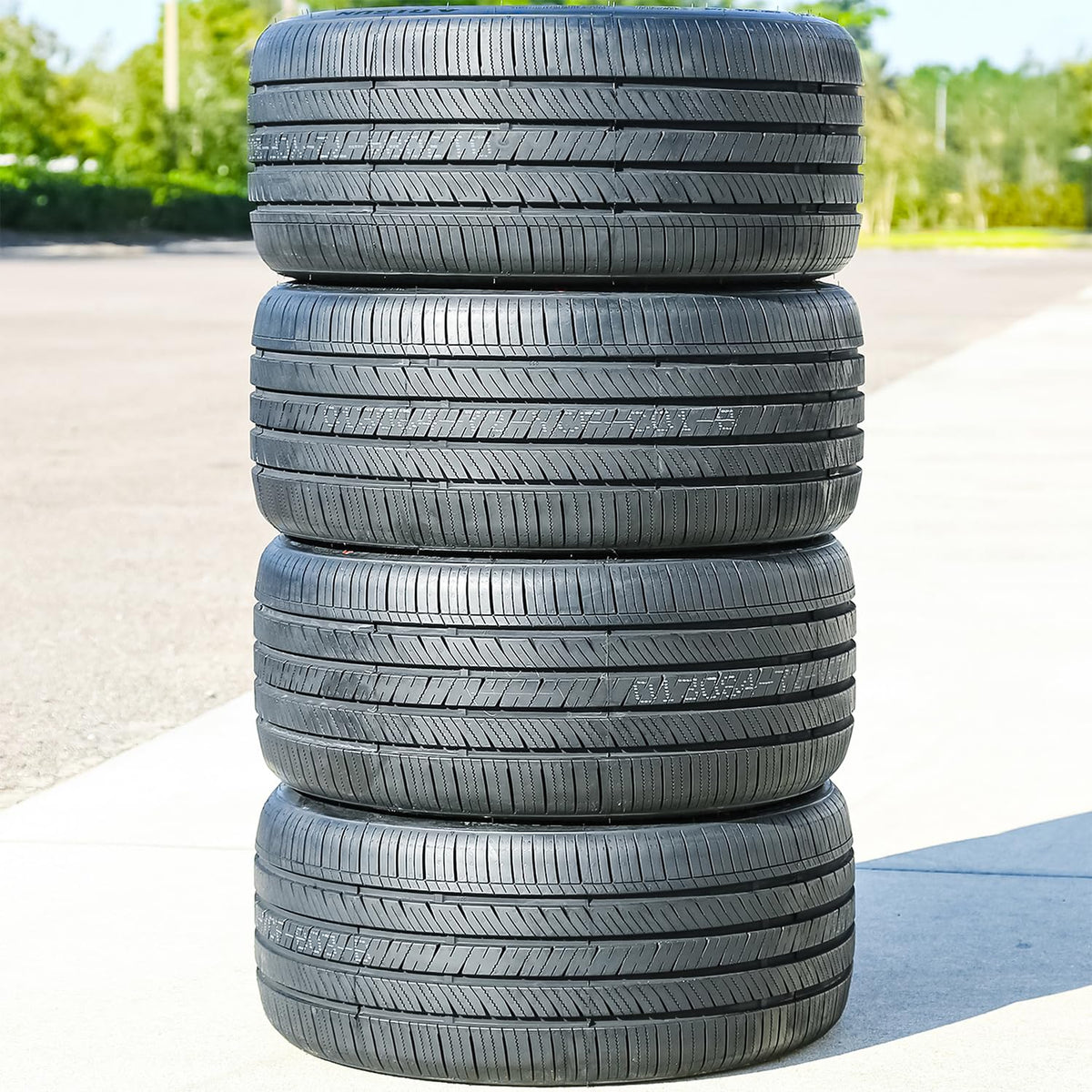 235/40ZR18 95W XL All Season Passenger Tire D907568