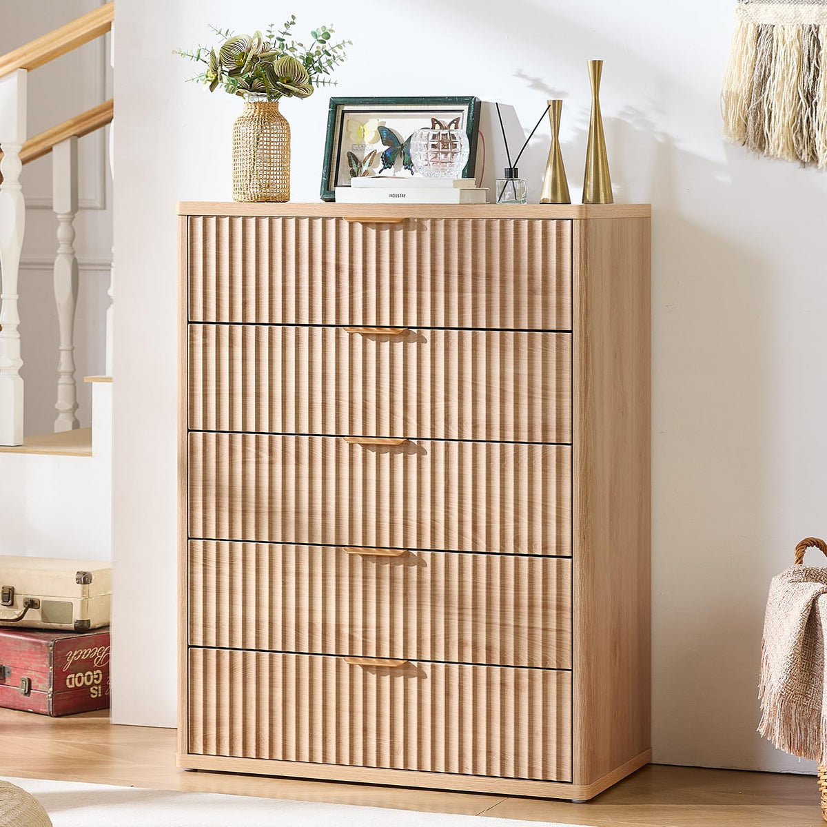 Fluted 5 Drawers Natural Wood Dresser G645